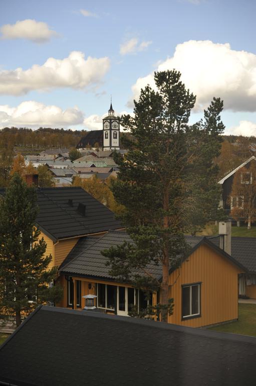 Solheim Pensjonat Røros Exteriör bild